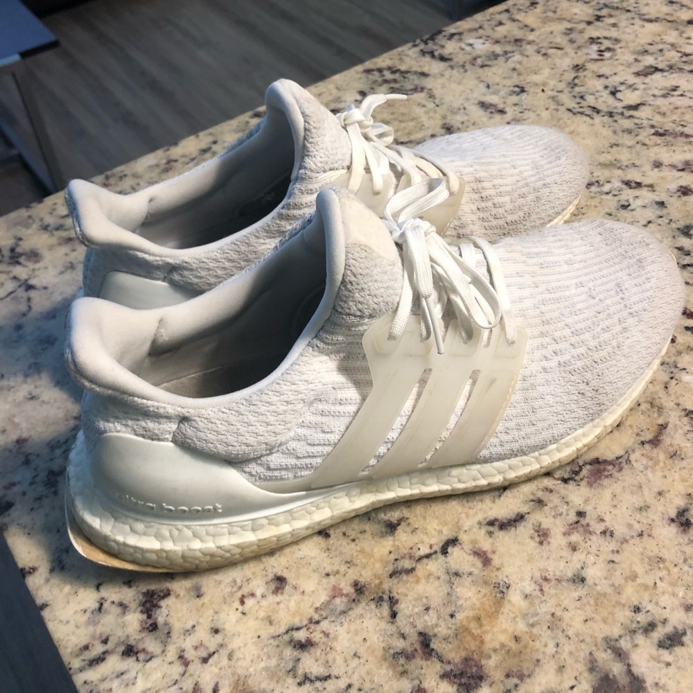 White adidas Ultraboost in good condition size 11